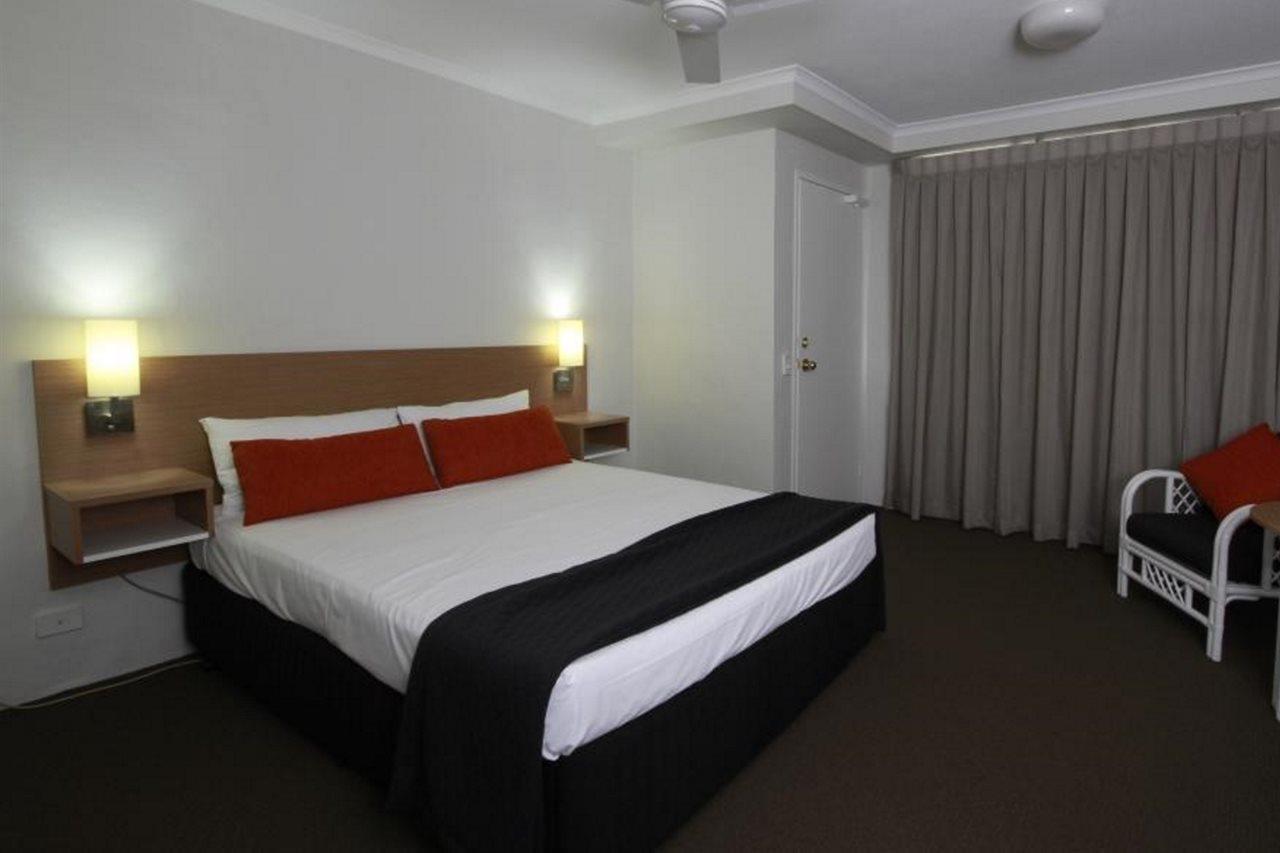 Darcy Arms Hotel Motel Gold Coast Exterior photo