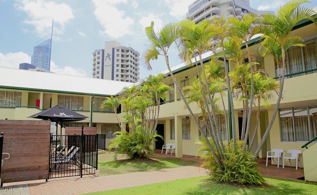 Darcy Arms Hotel Motel Gold Coast Exterior photo