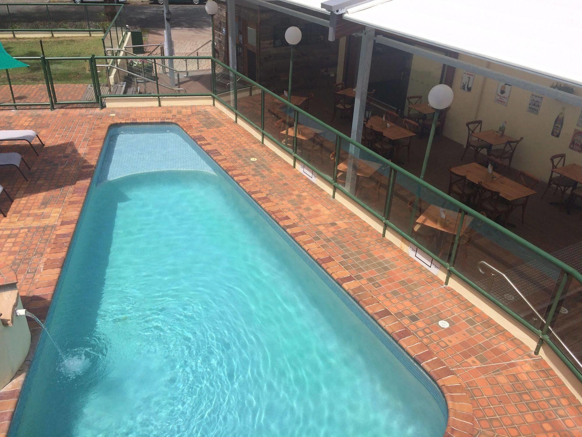 Darcy Arms Hotel Motel Gold Coast Exterior photo