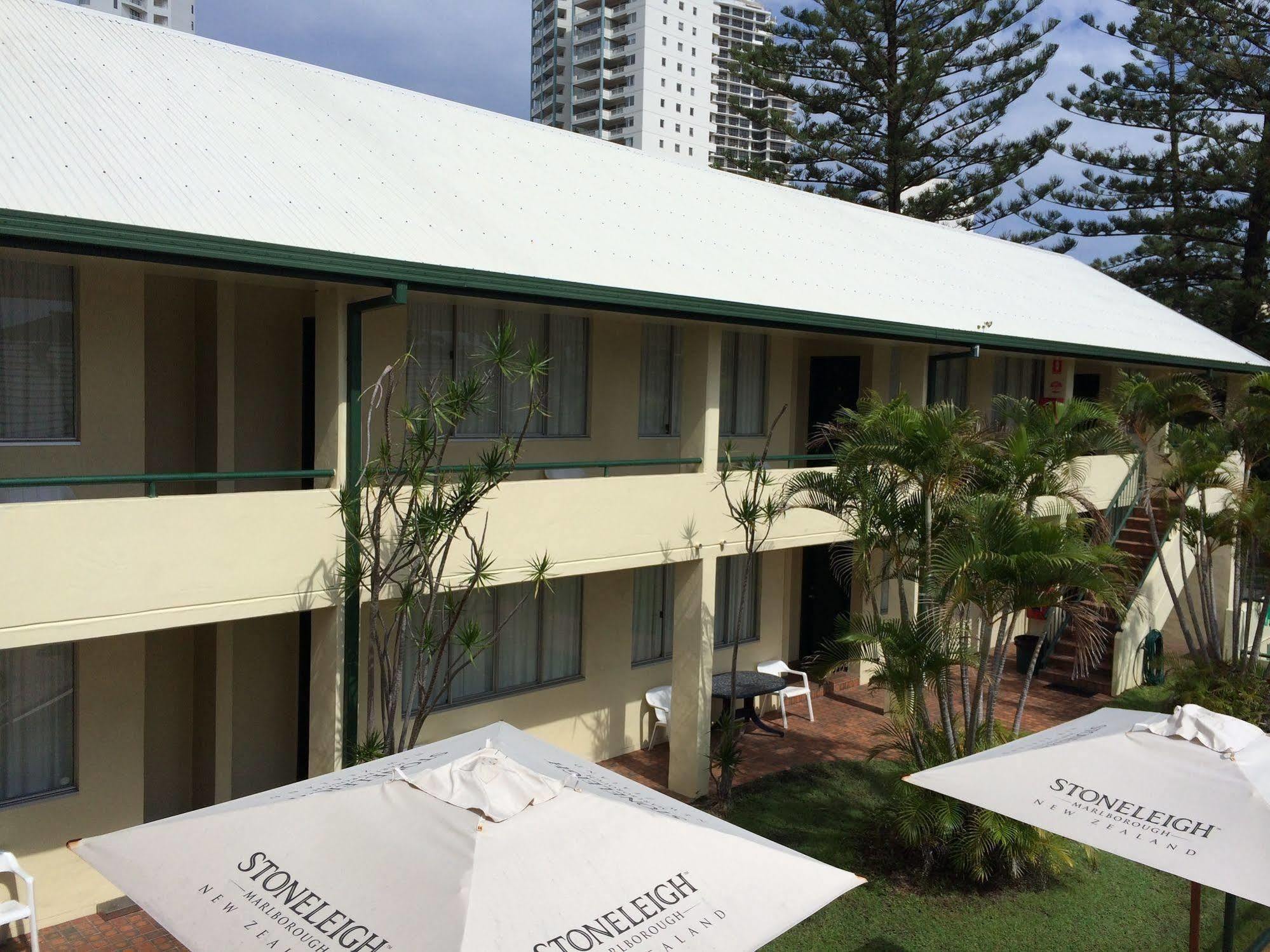 Darcy Arms Hotel Motel Gold Coast Exterior photo