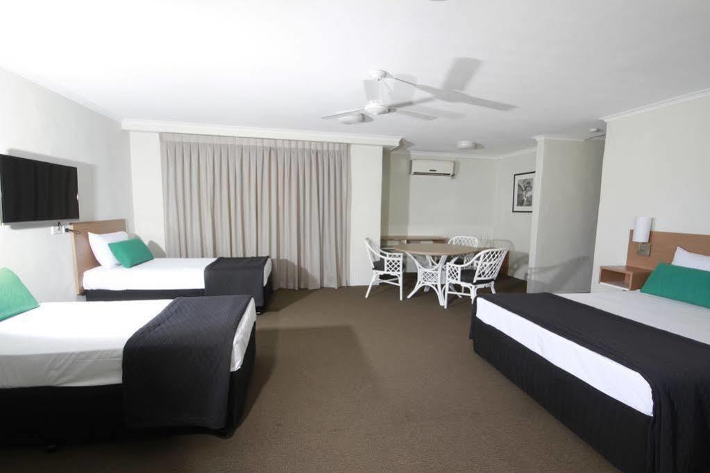 Darcy Arms Hotel Motel Gold Coast Exterior photo